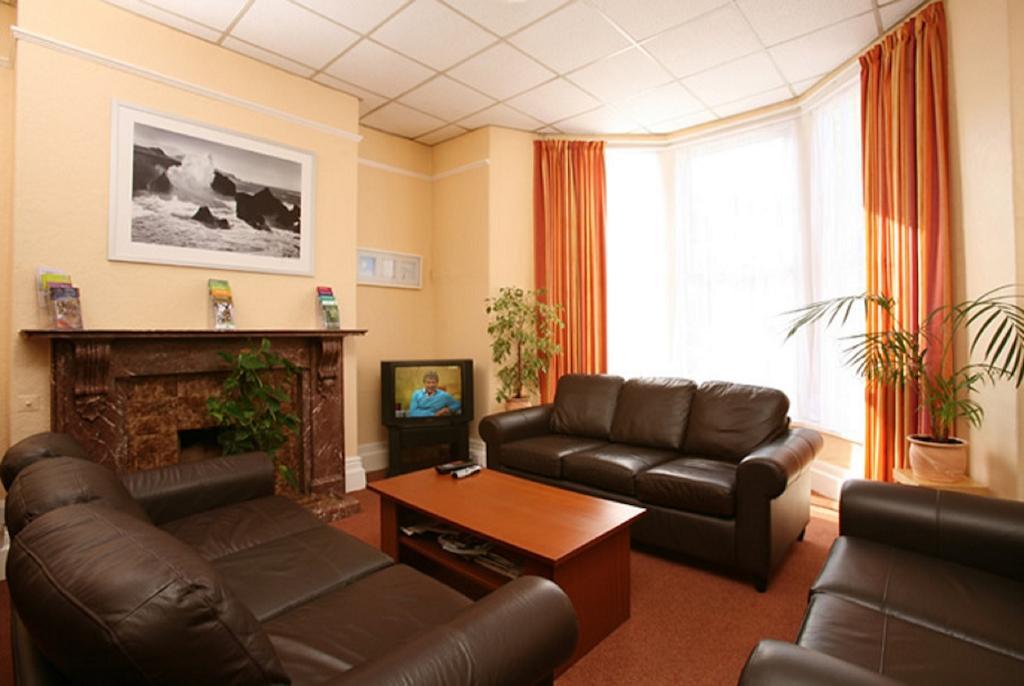 The Avala Guesthouse Кардиф Екстериор снимка